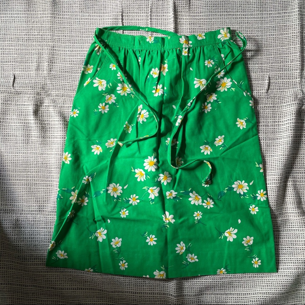 MALIA HONOLULU VINTAGE GREEN FLORAL SKIRT